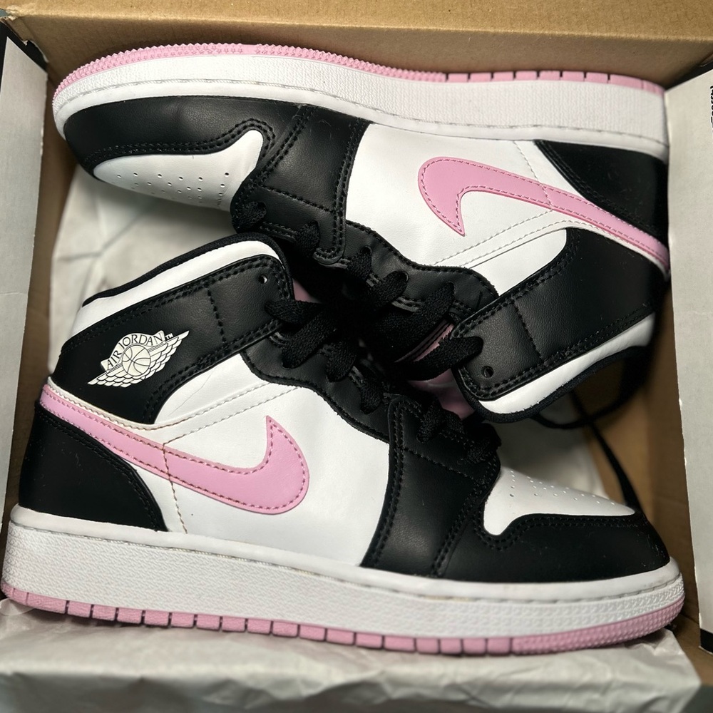 Air Jordan 1 Mid GS White Light Arctic Pink - Picture 3 of 9